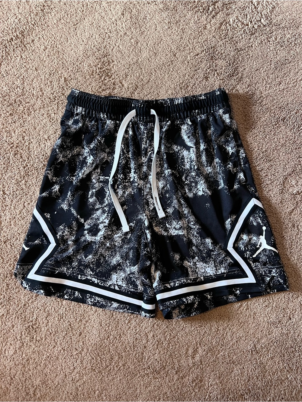 Jordan Men's Black/White Printed Basketball Shorts